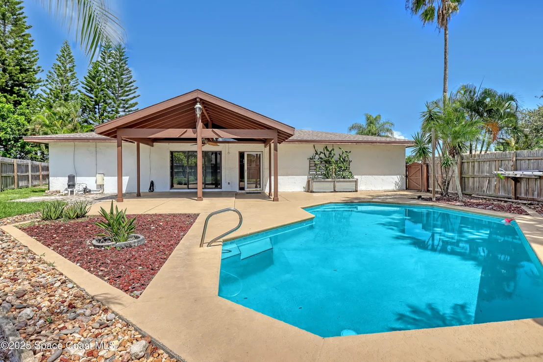 Photo of 210 Applewood Circle