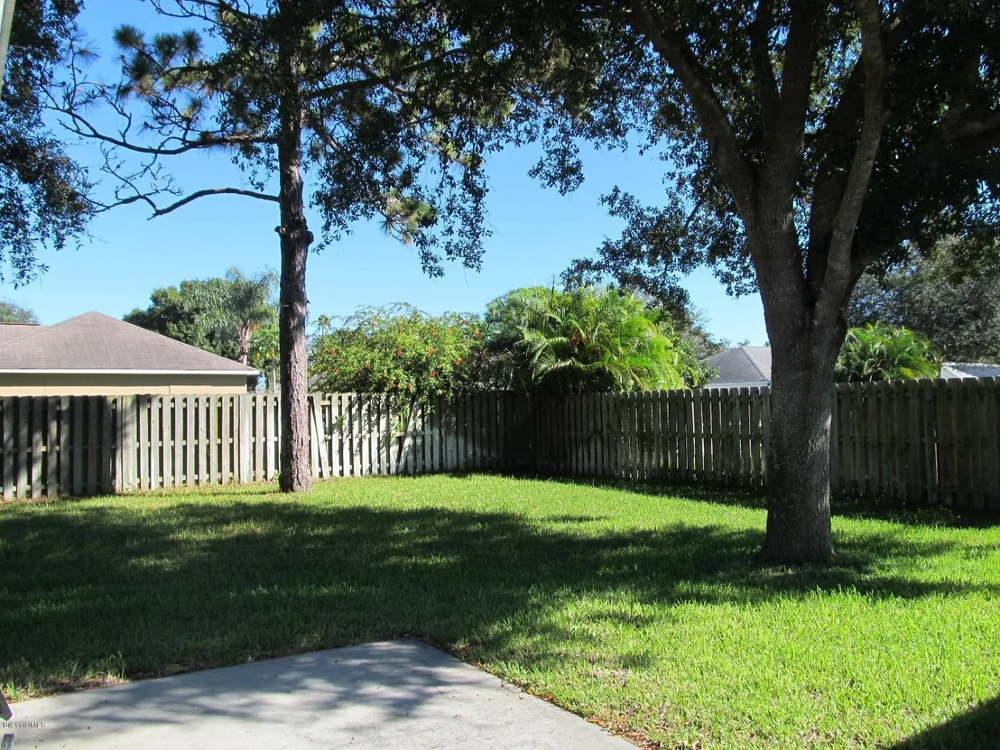 Photo of 198 Twin Lakes Road