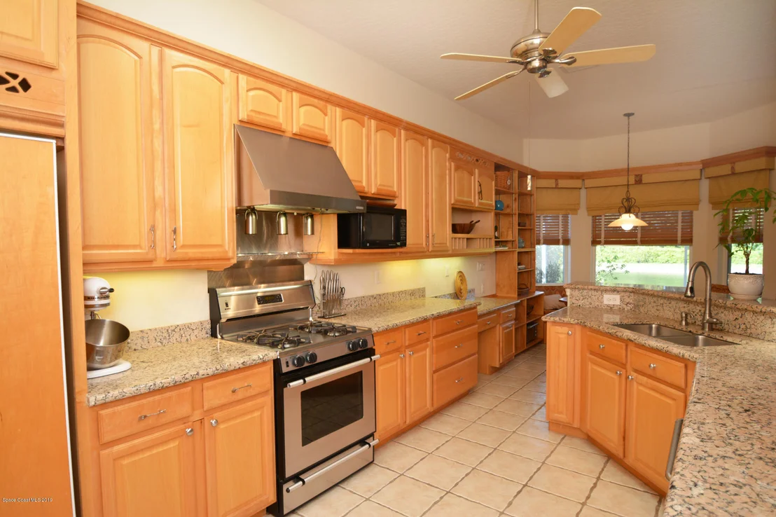 Photo of 865 Suntree Woods Drive