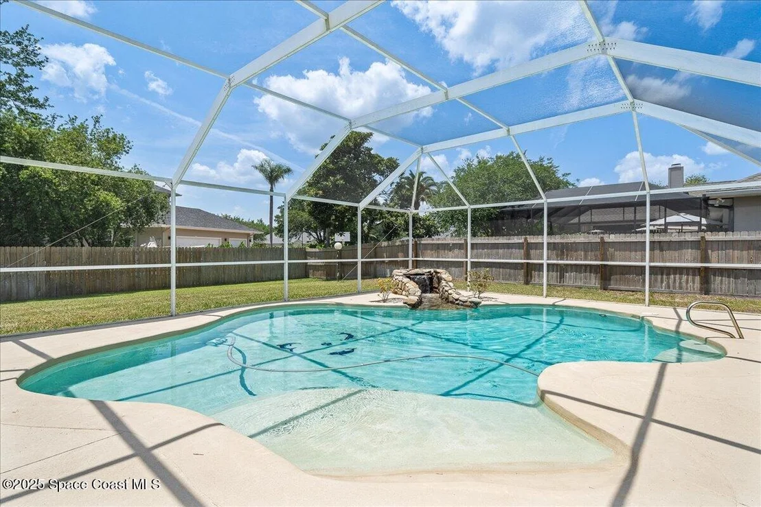 Photo of 5863 Newbury Circle