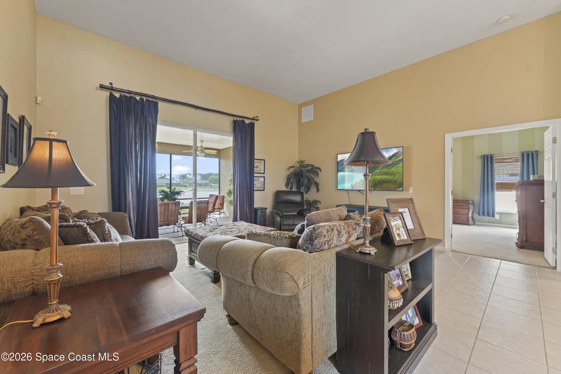 Photo of 385 Tunbridge Drive