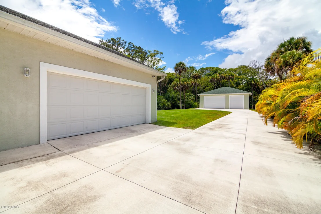 Photo of 3745 Indian River Drive N