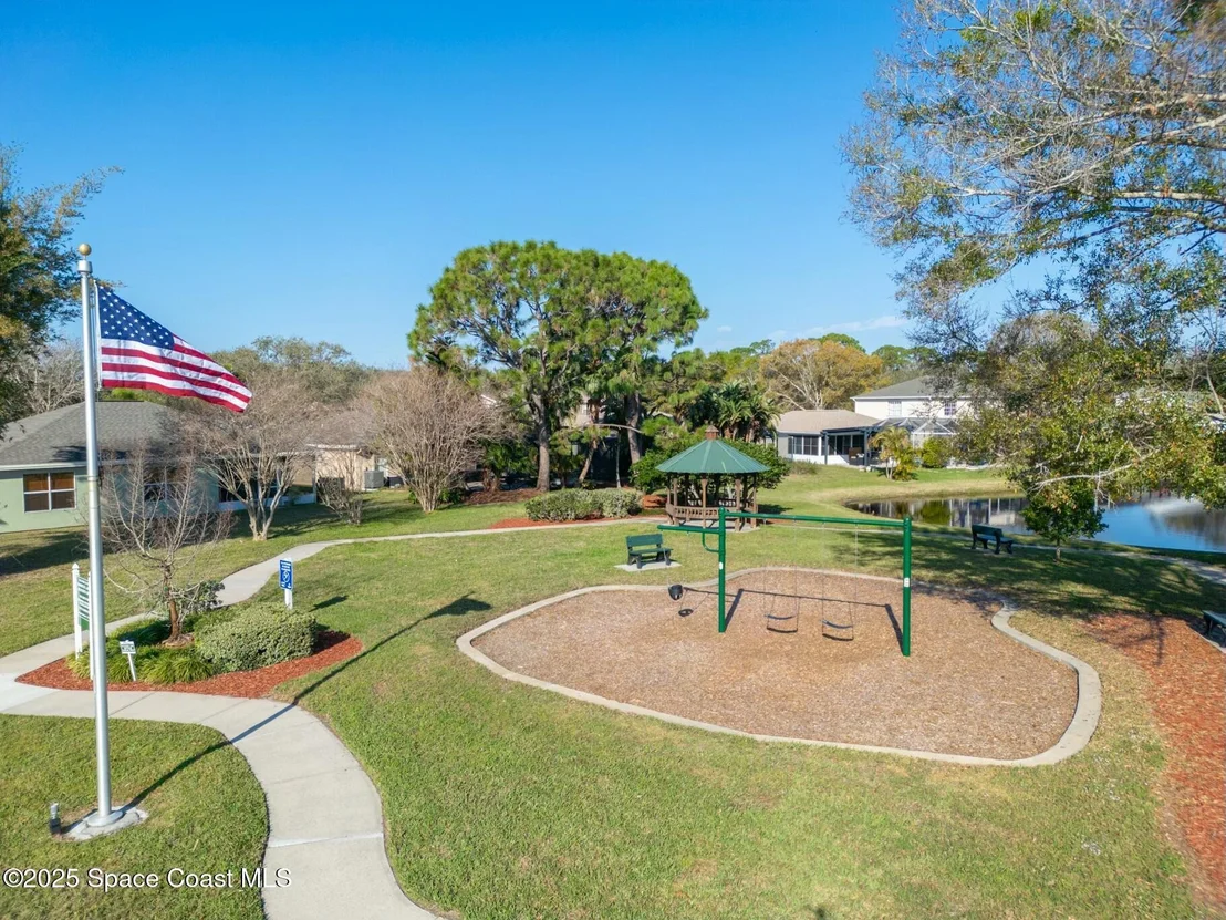 Photo of 6996 Hammock Lakes Drive
