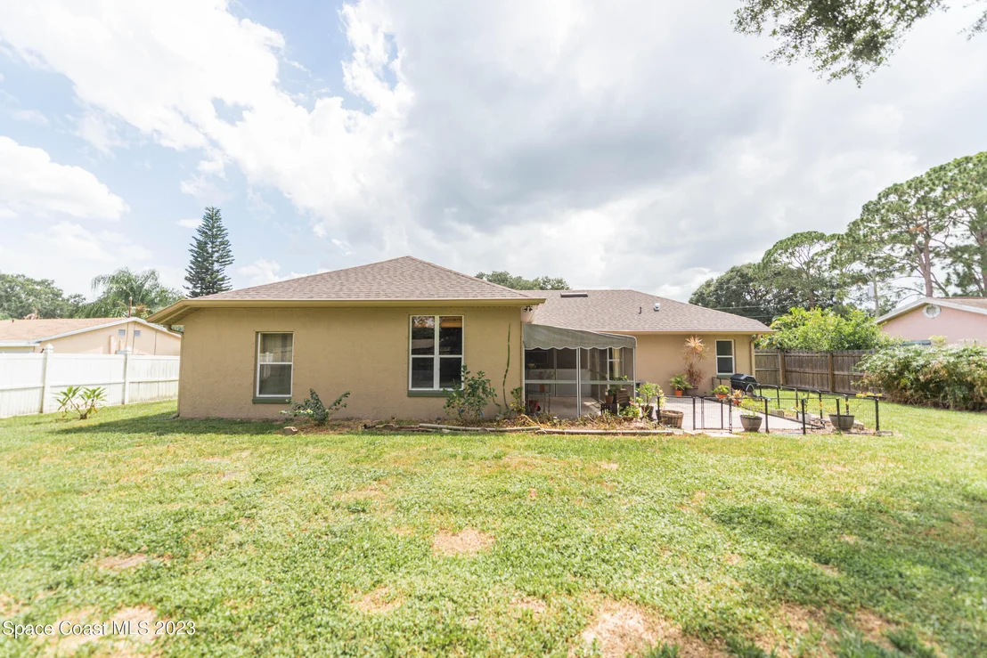 Photo of 5855 Granite Lane
