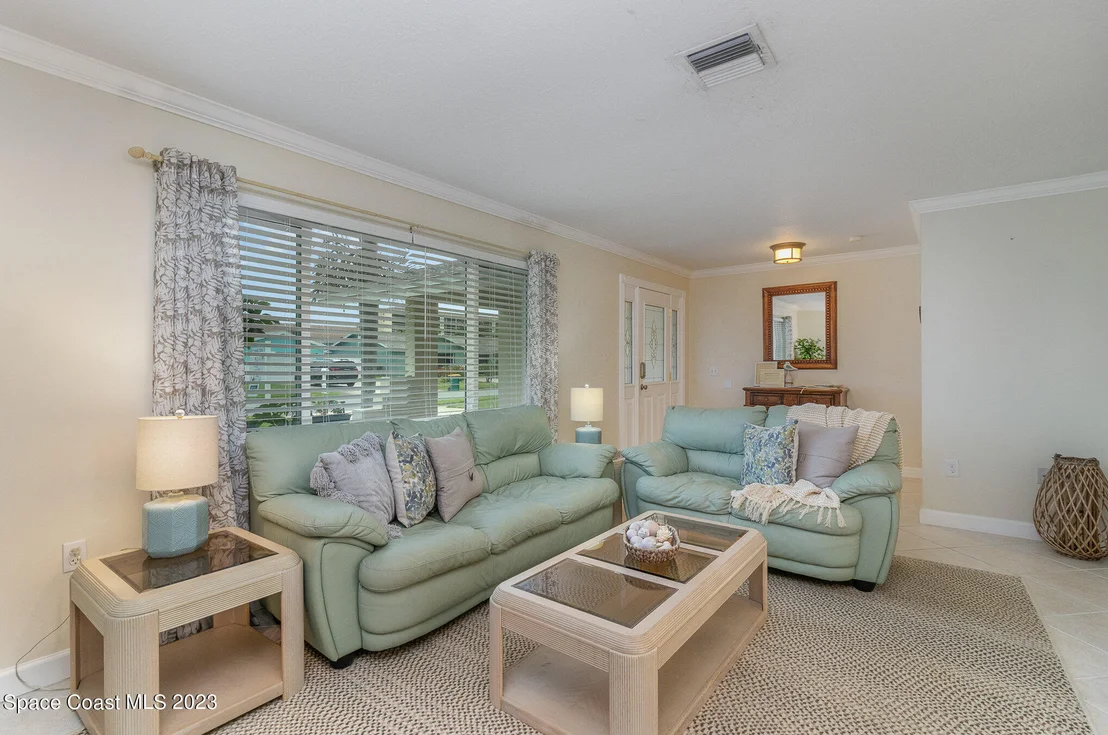 Photo of 544 Biscayne Drive