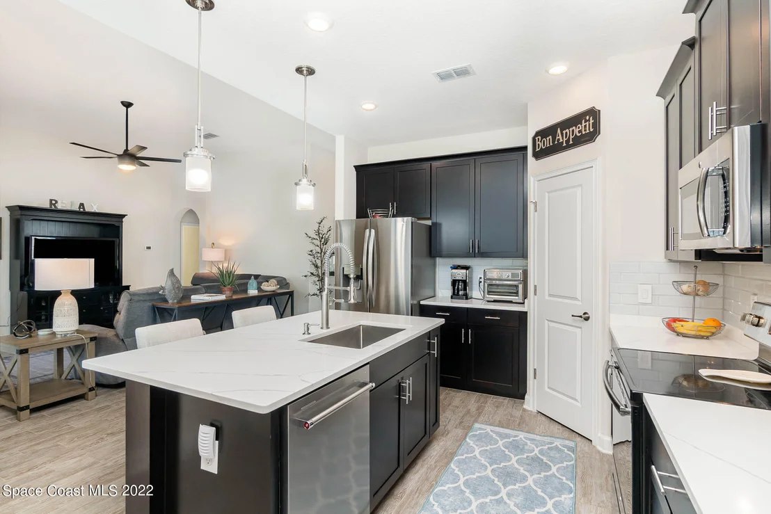 Photo of 6967 Toland Drive