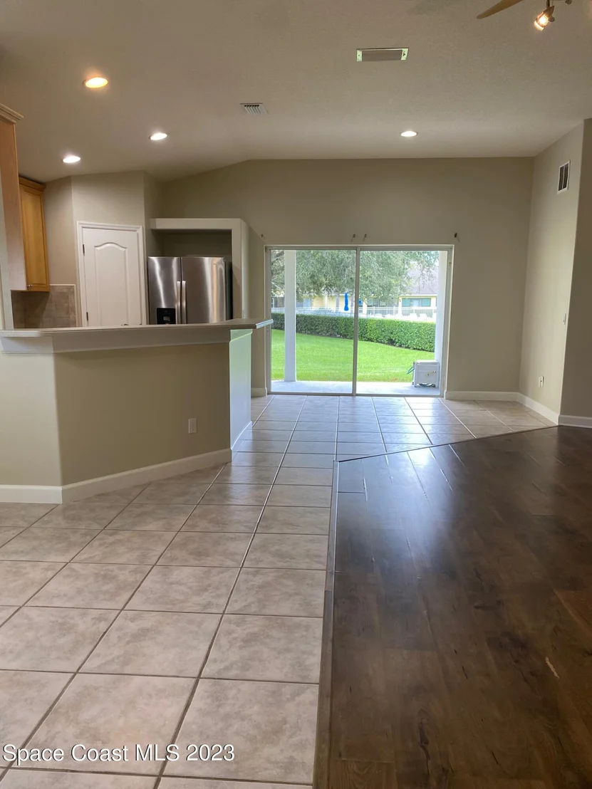 Photo of 407 Lofts Drive