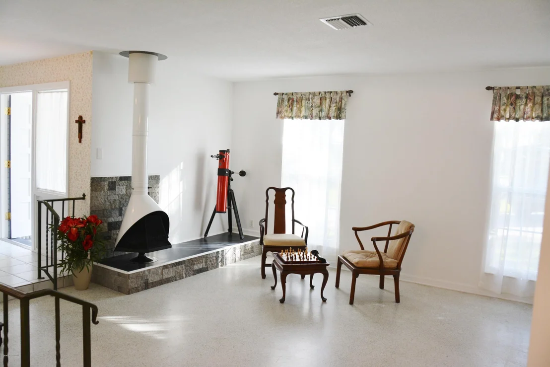 Photo of 740 Oak Ridge Drive