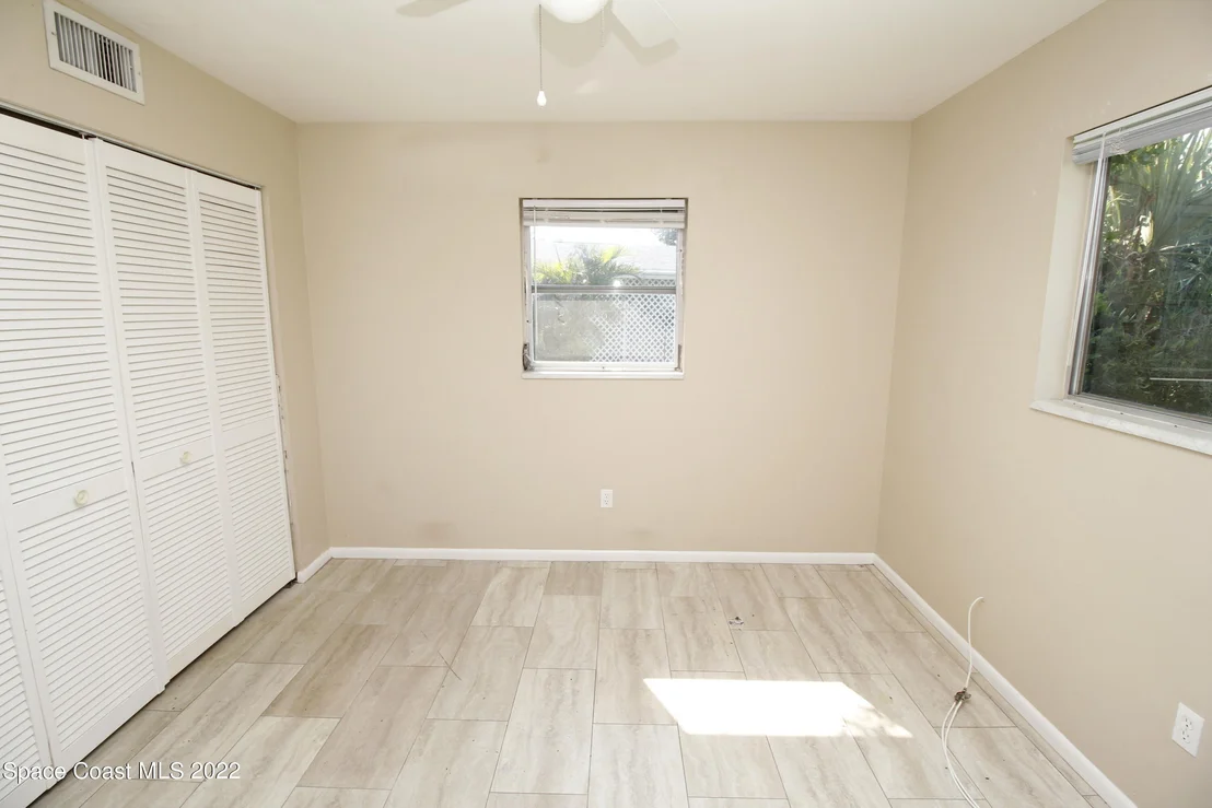 Photo of 949 Jersey Lane NE