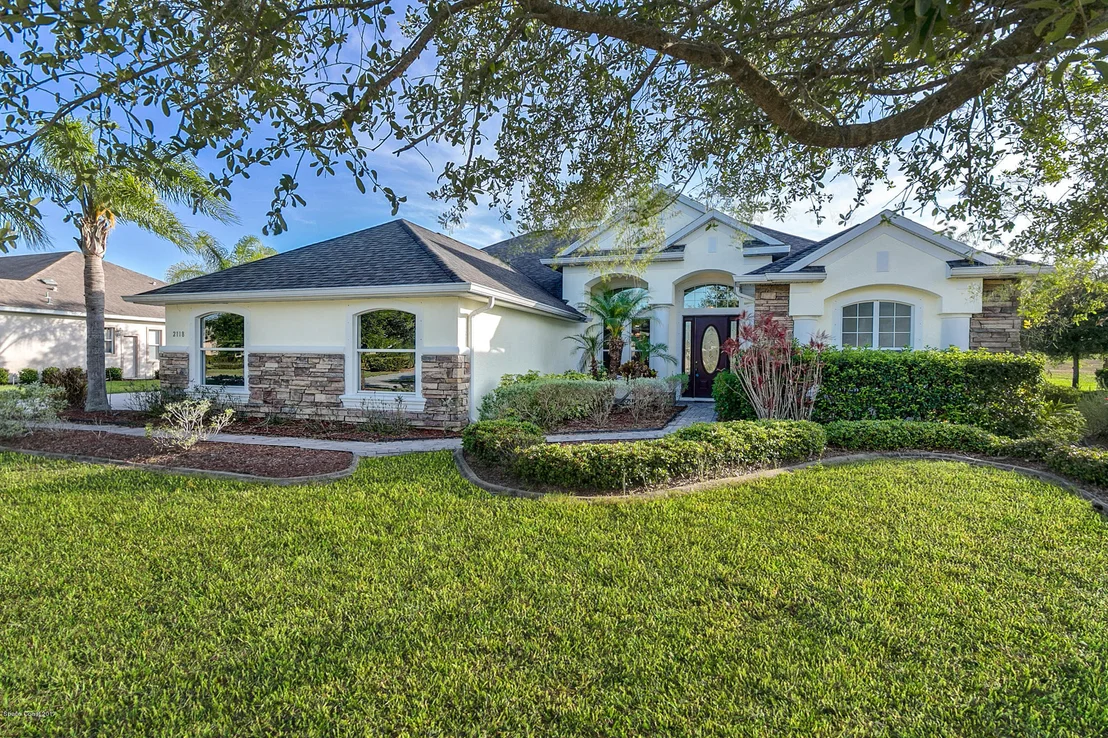 Photo of 2118 Windbrook Drive SE