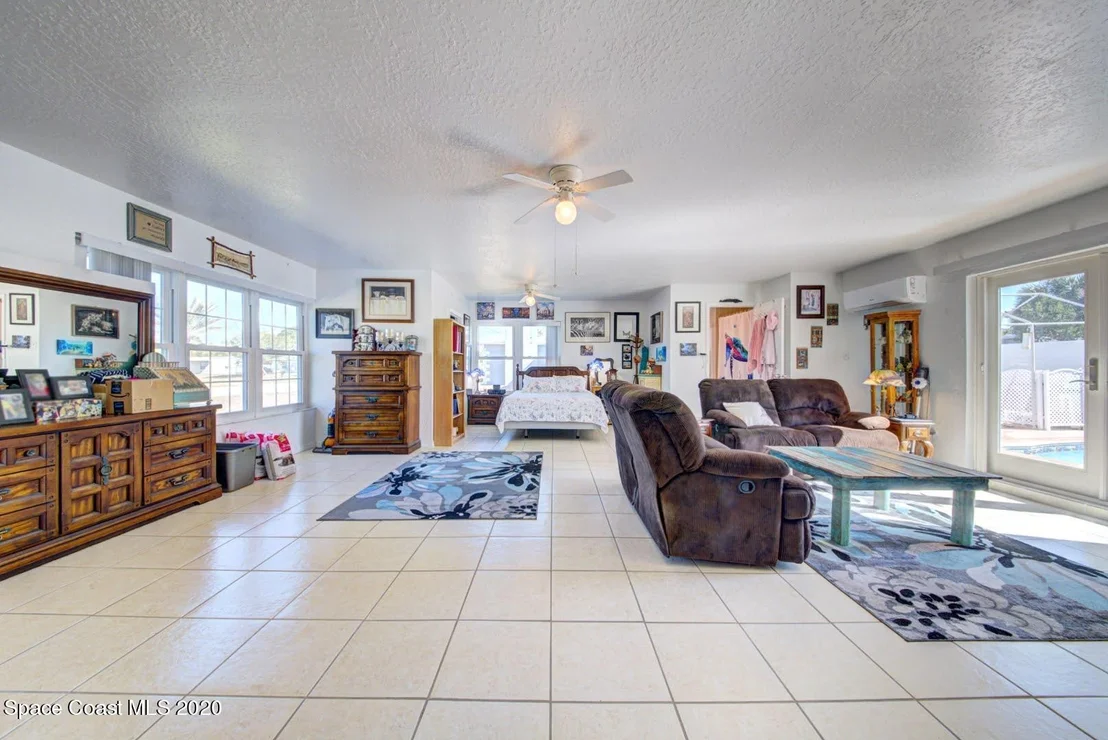 Photo of 301 Orchid Boulevard