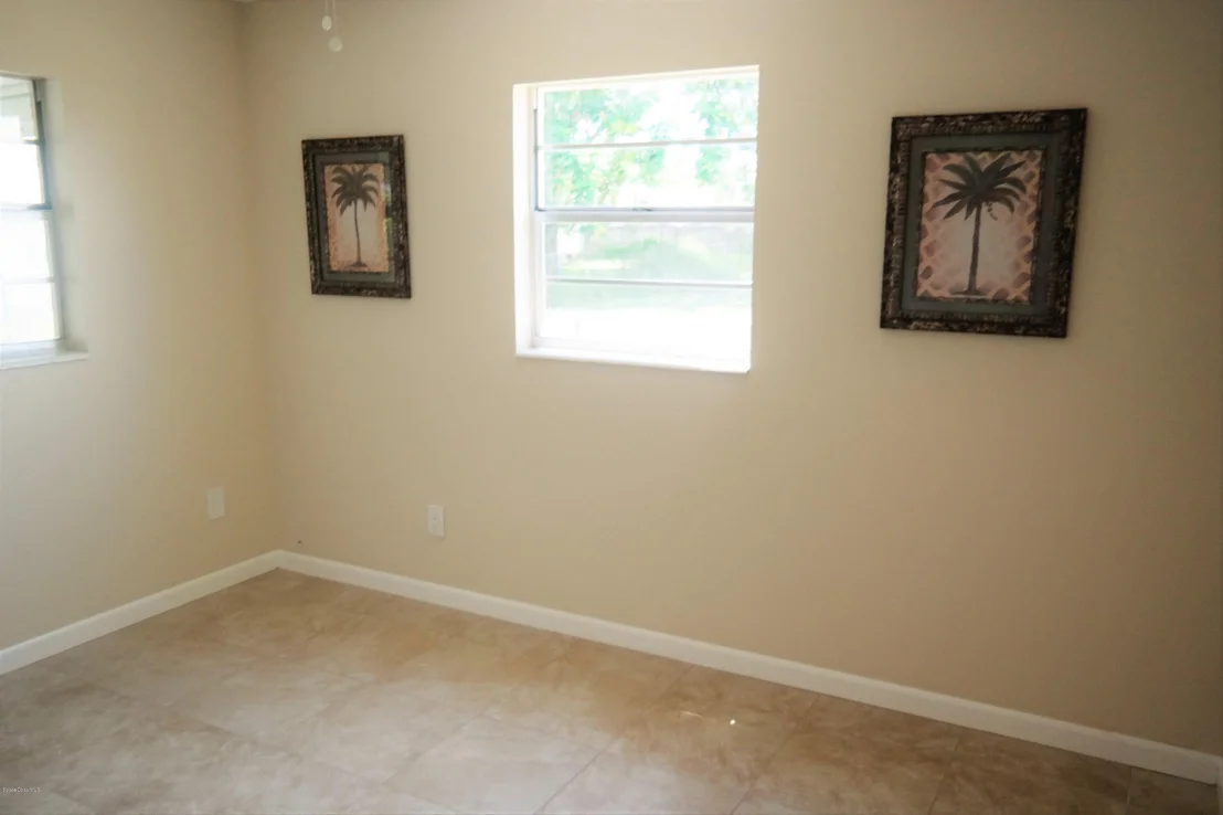 Photo of 545 Chantilly Drive