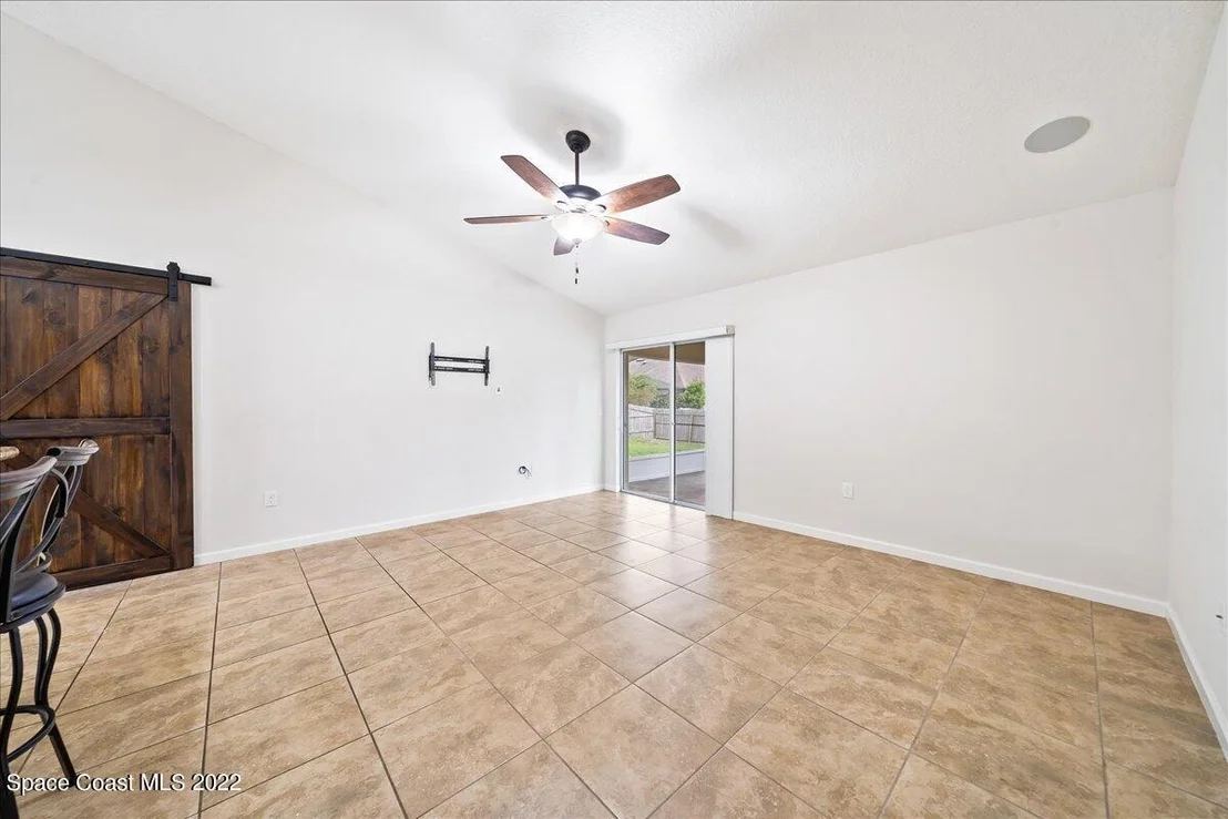 Photo of 6175 Adina Road