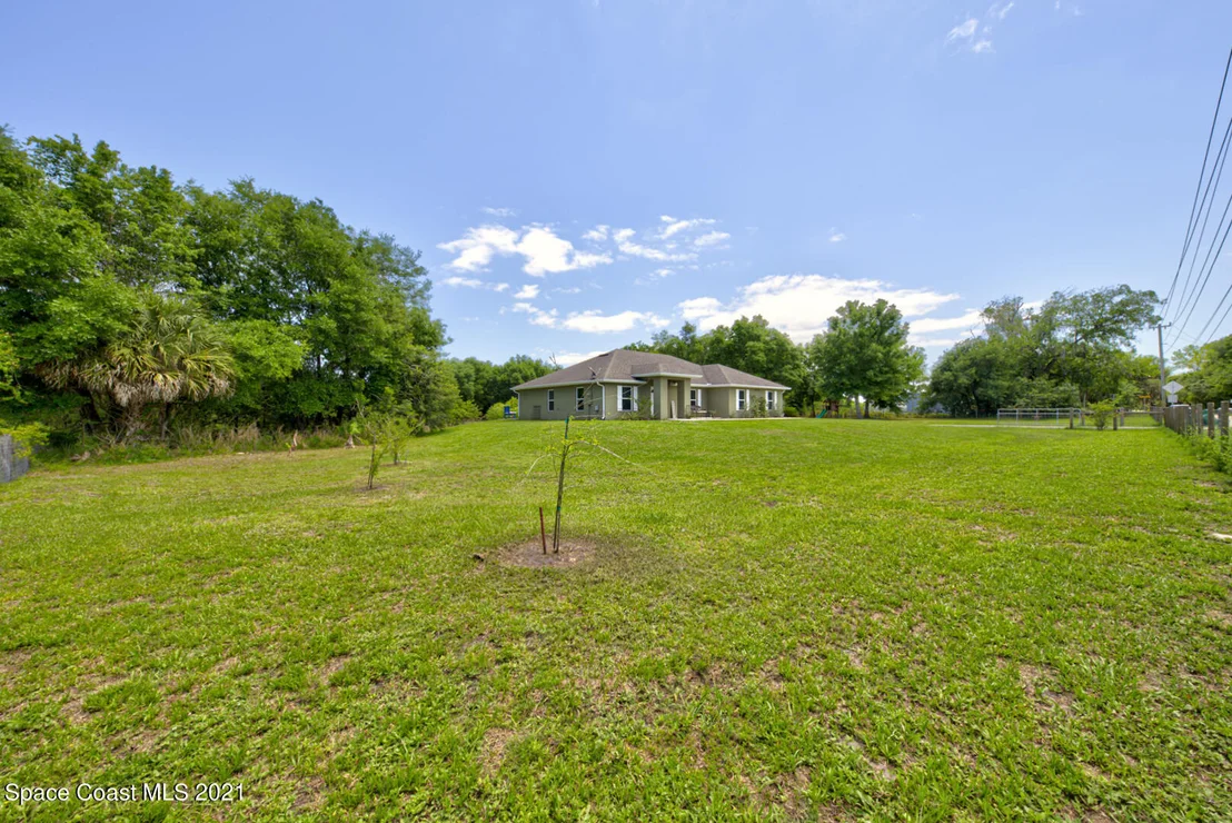 Photo of 6135 Dixie Way