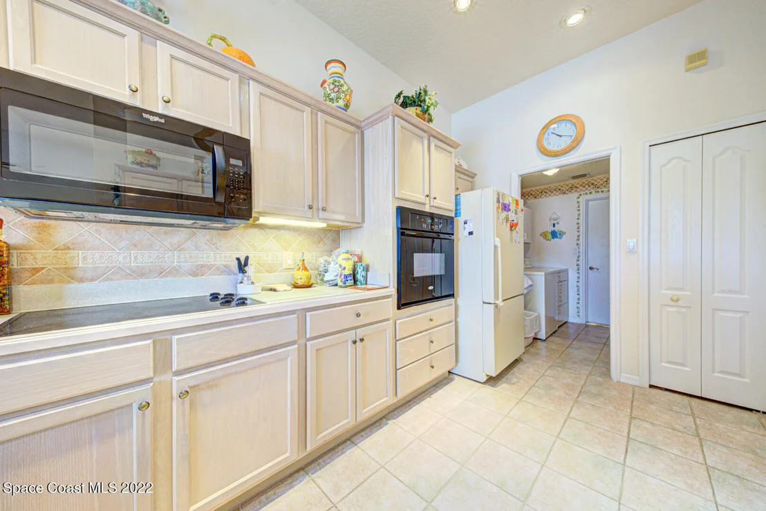 Photo of 5948 Newbury Circle