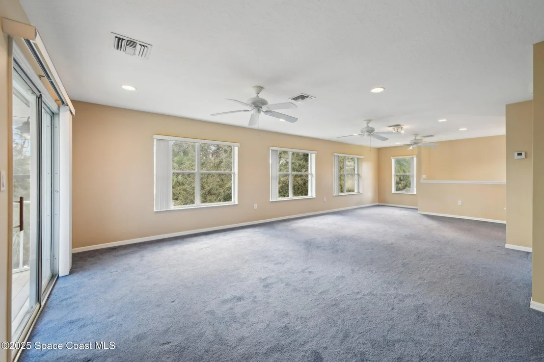 Photo of 115 Ridgemont Circle SE