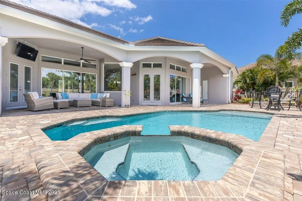 Photo of 823 Lorenza Place