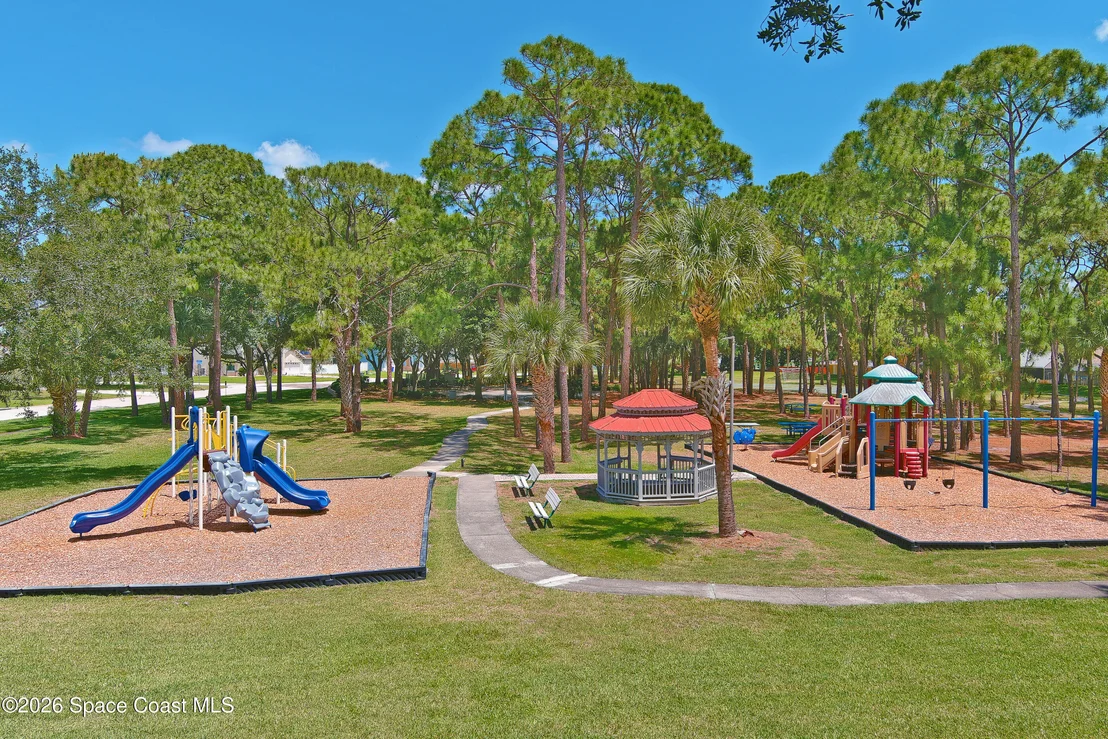 Photo of 394 Tunbridge Drive