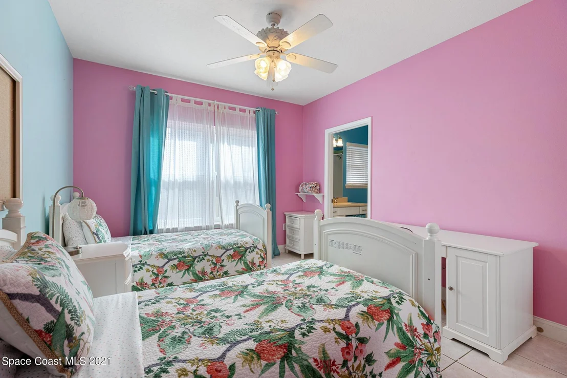 Photo of 735 Beach Street