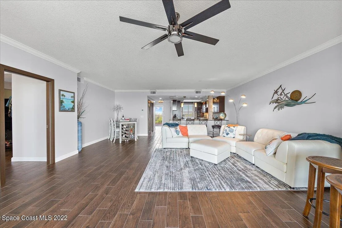 Photo of Unit 705 at 102 Riverside Drive