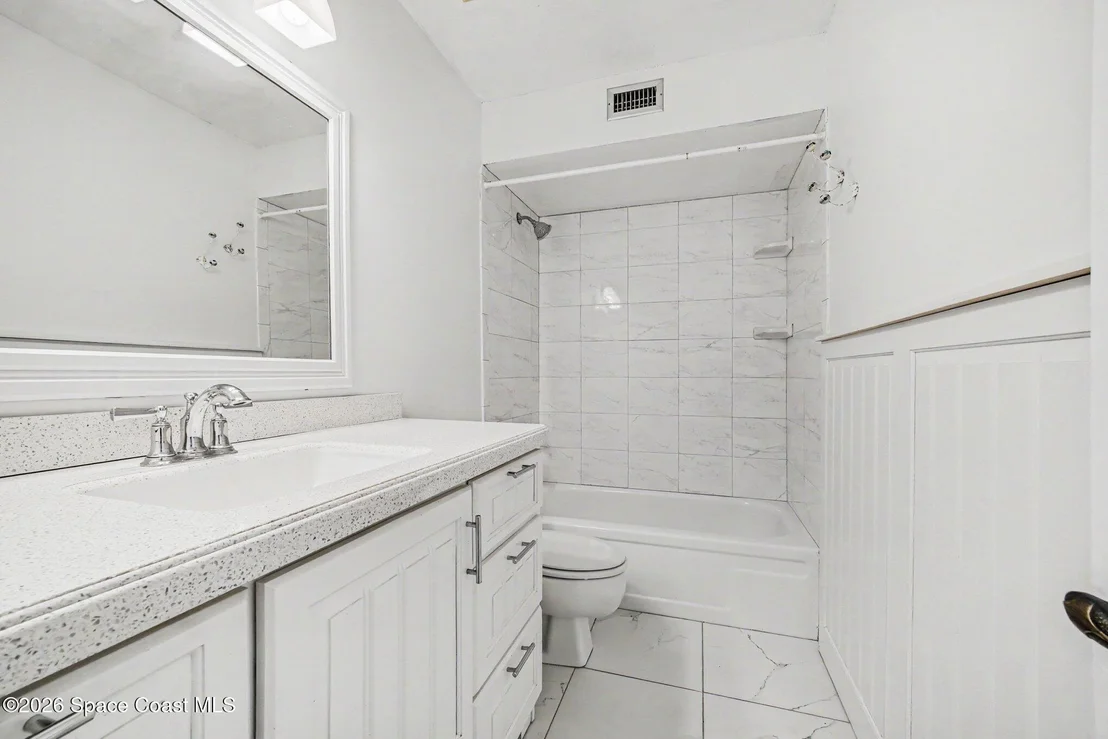 Photo of 909 Northbrook Drive