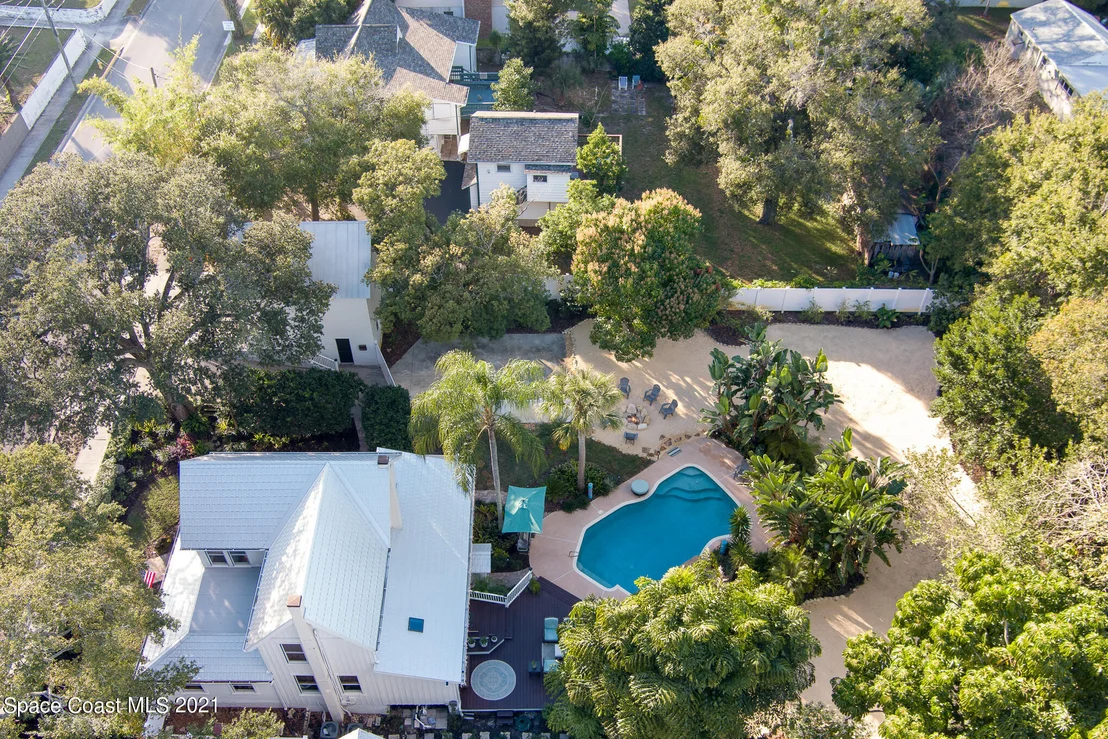 Photo of 40 Barton Avenue