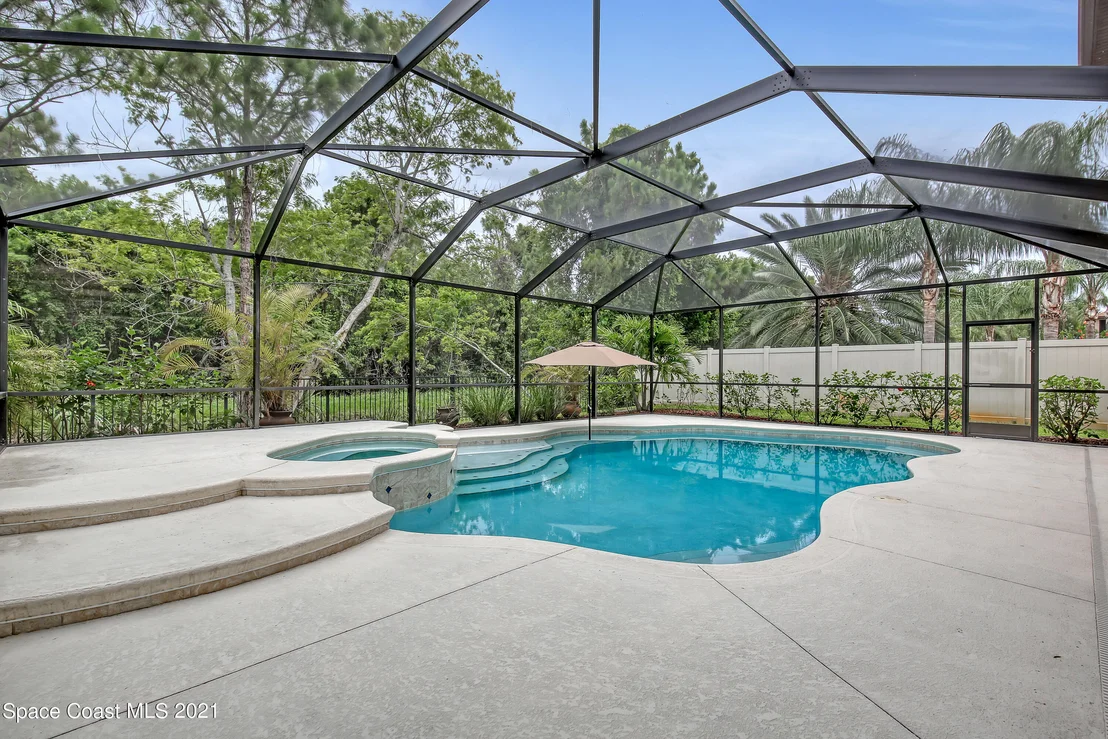 Photo of 1380 Talon Way