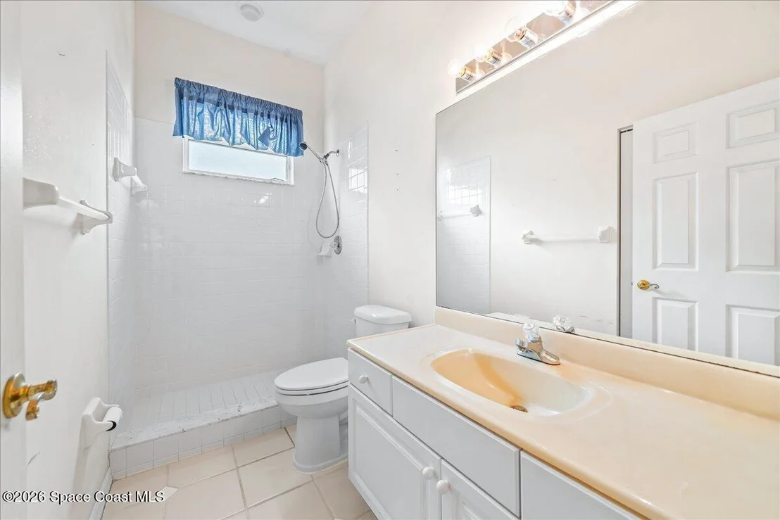 Photo of 493 Kimberly Drive