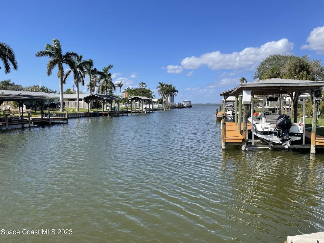 Photo of 387 Carmine Drive