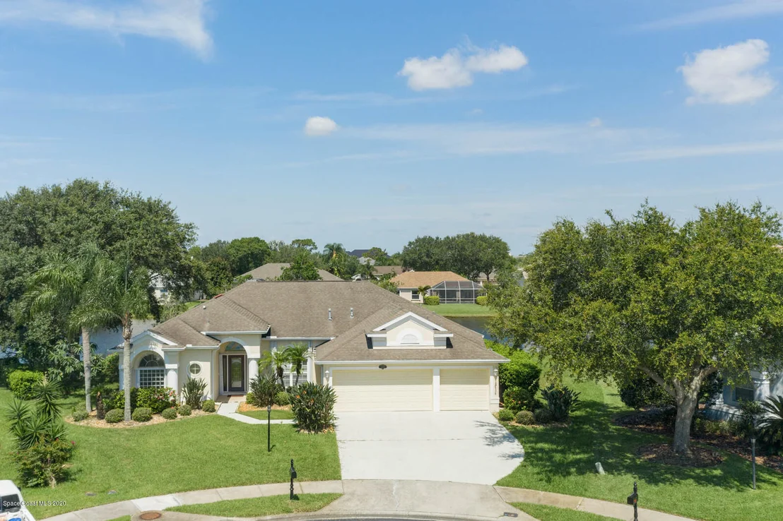 Photo of 5800 Sheffield Place