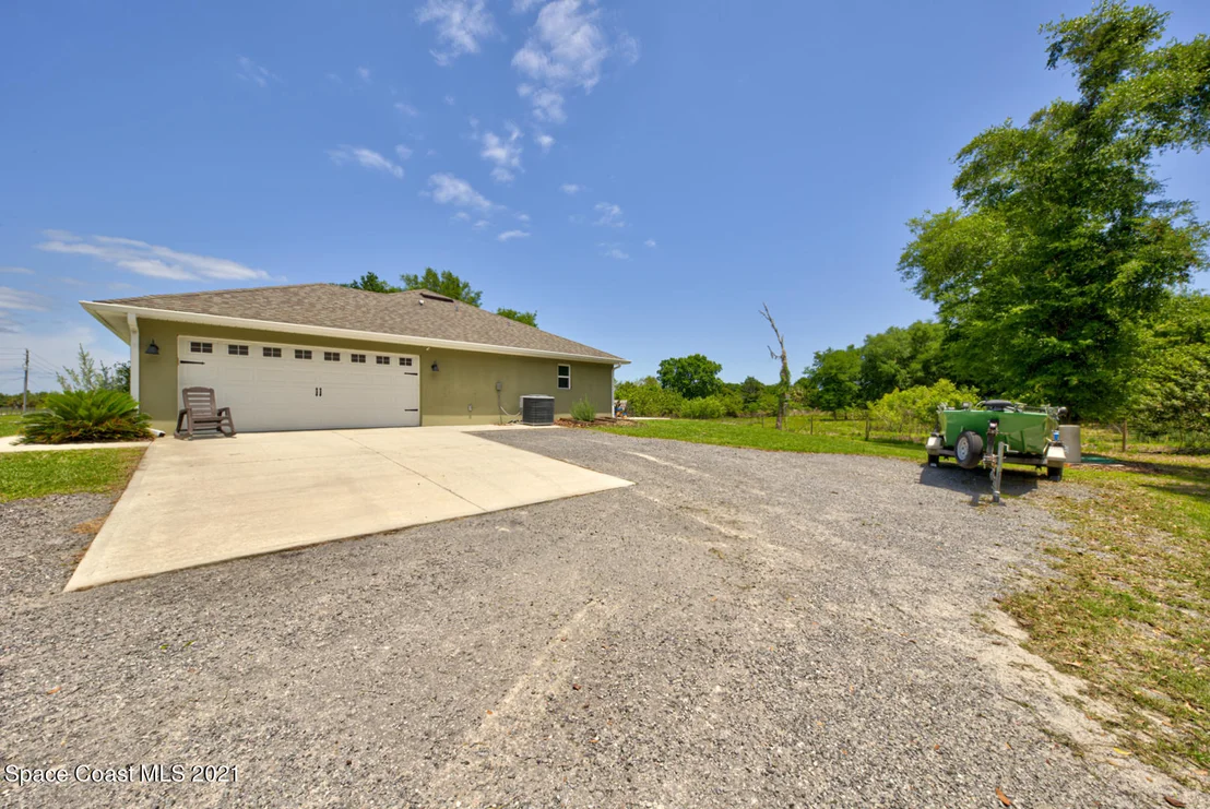 Photo of 6135 Dixie Way