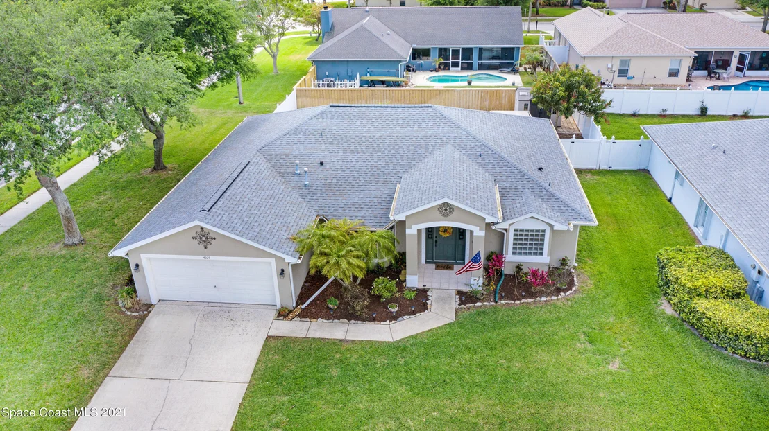 Photo of 4925 Buttonwood Drive