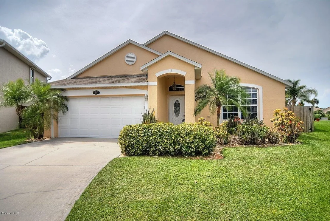 Photo of 695 Sedgewood Circle