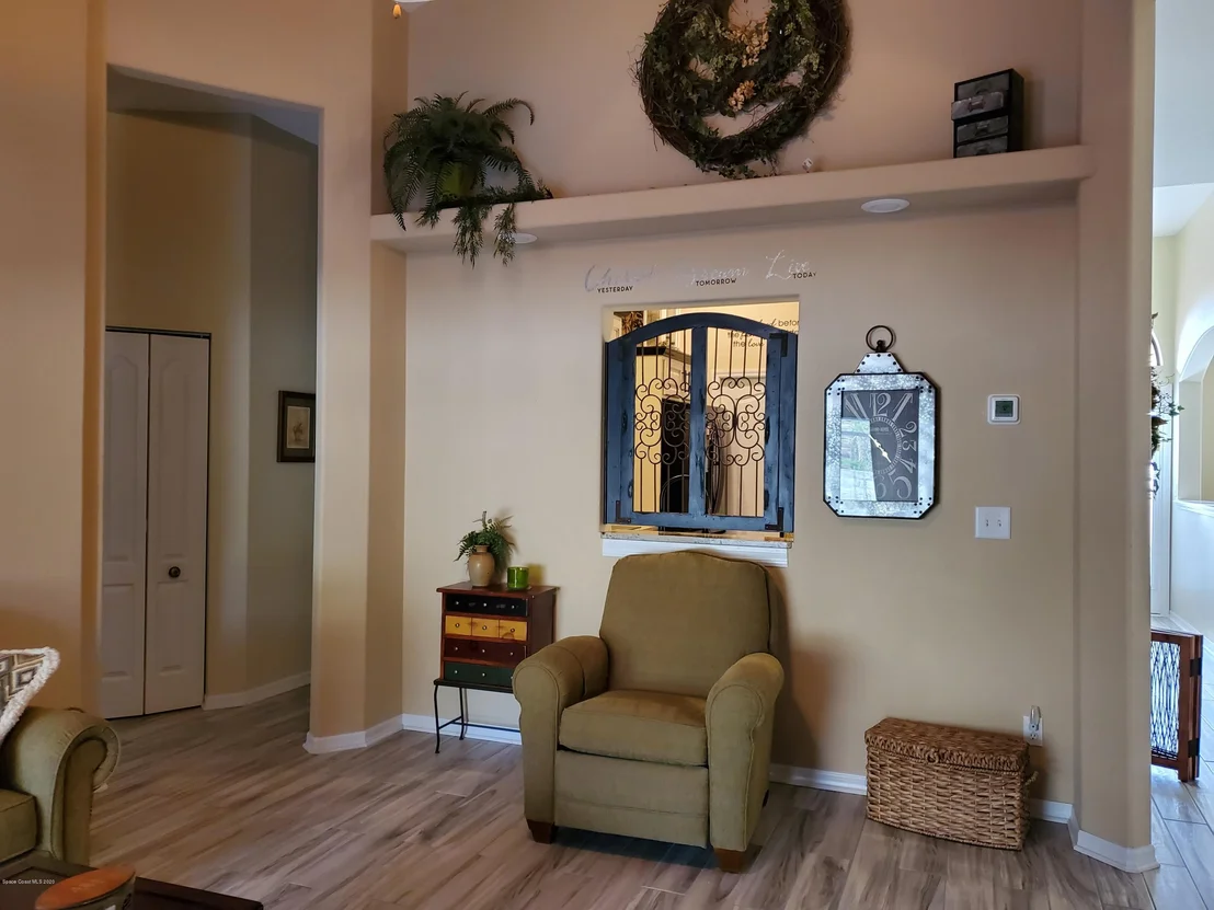 Photo of 1660 James Circle