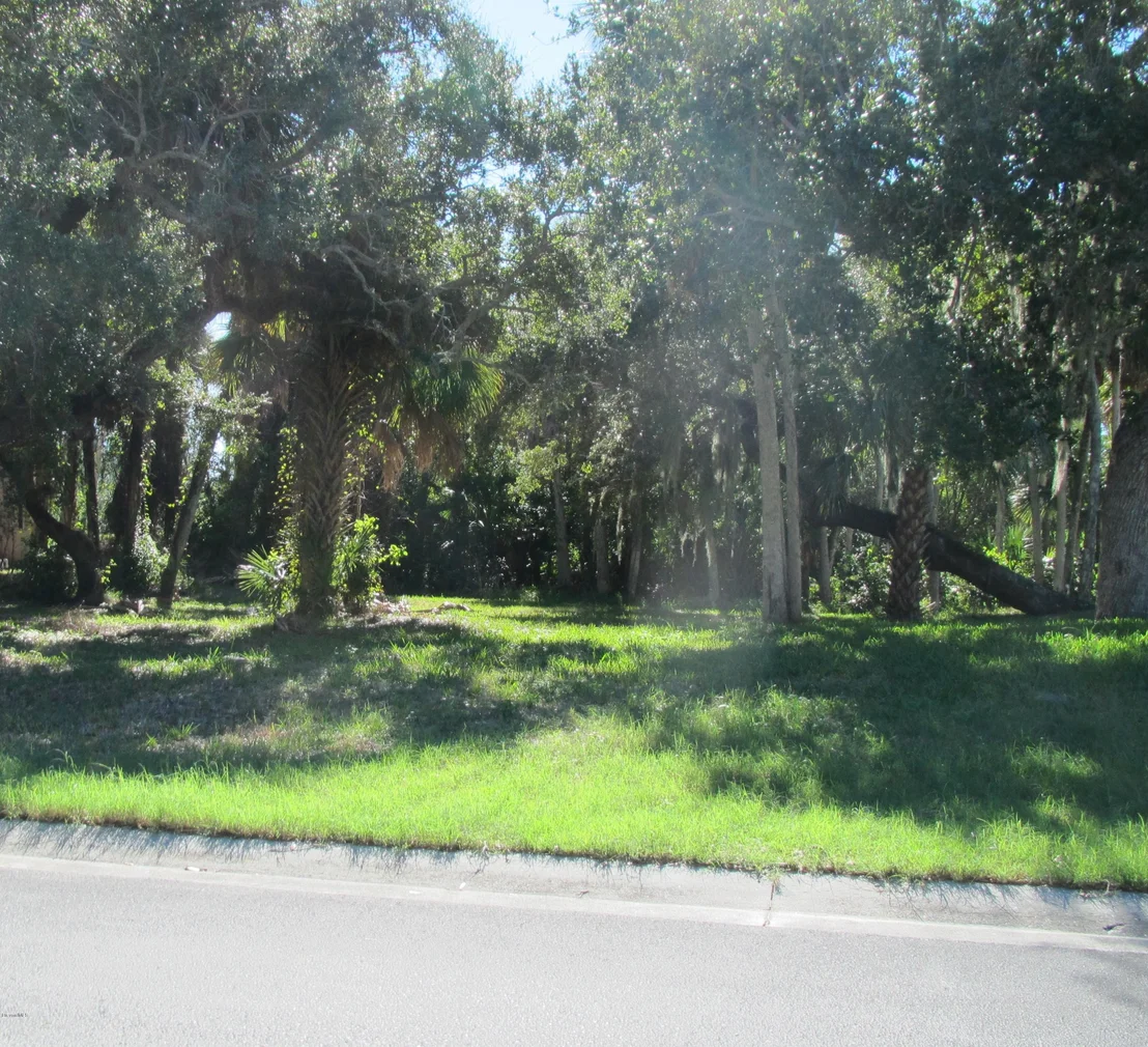 Photo of 370 Hammock Shore Drive
