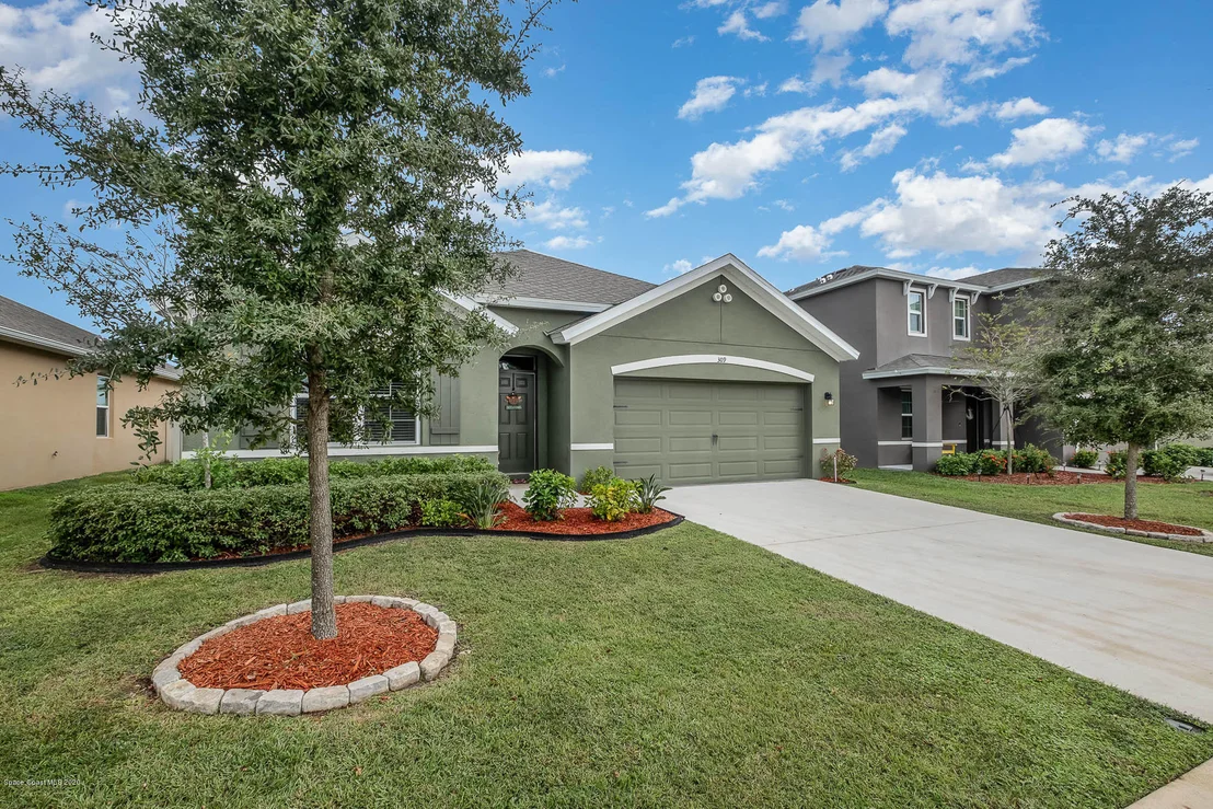 Photo of 309 Forest Trace Circle