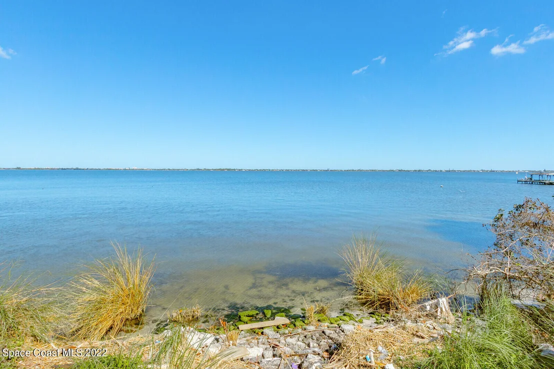 Photo of 2922 Riverview Drive
