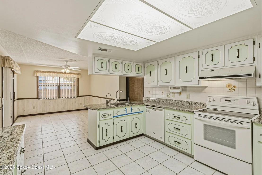 Photo of 460 Neptune Drive NE