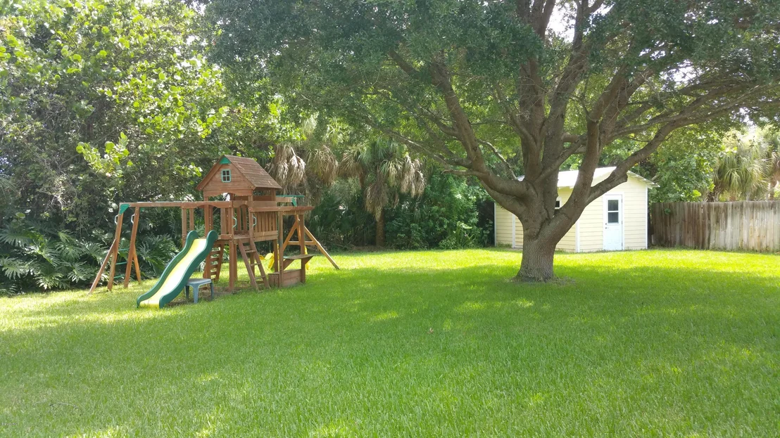 Photo of 451 Crescent Drive