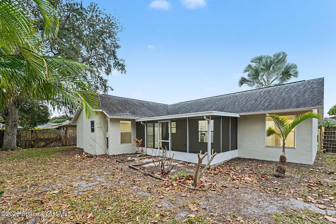 Photo of 876 Brookview Lane