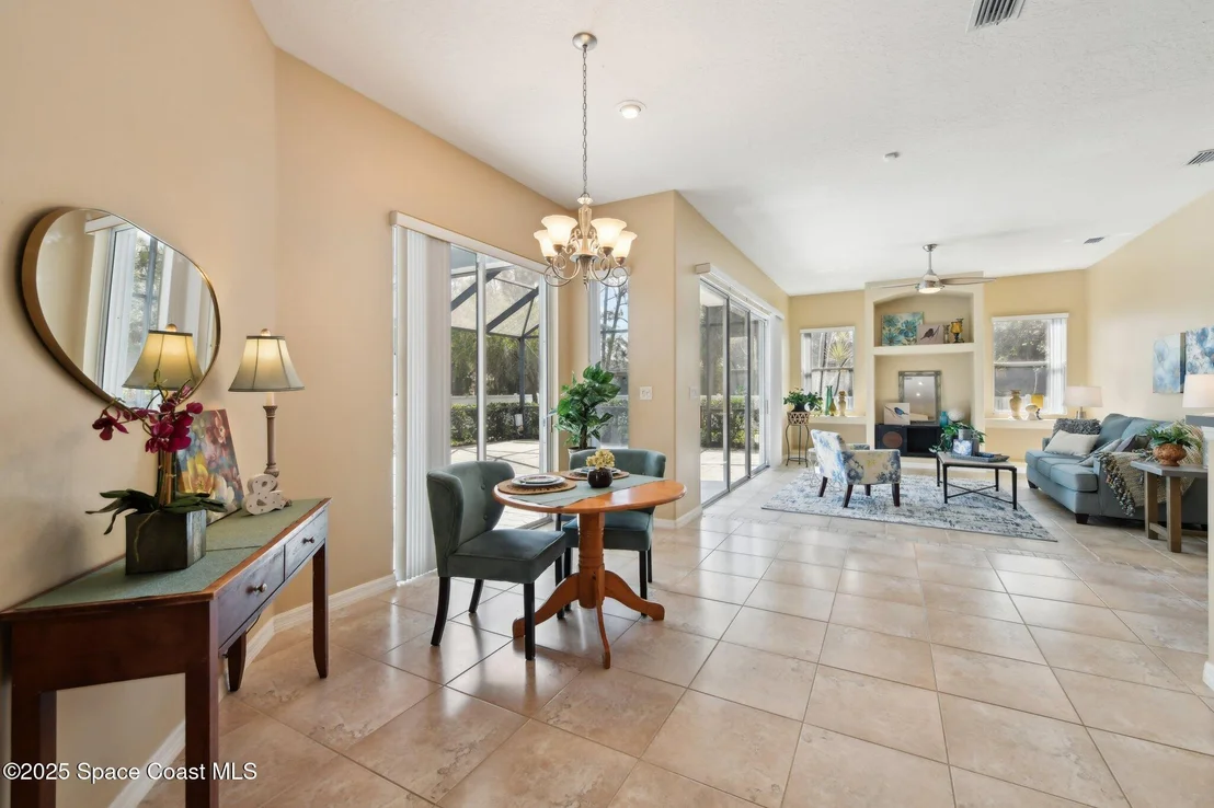 Photo of 115 Ridgemont Circle SE