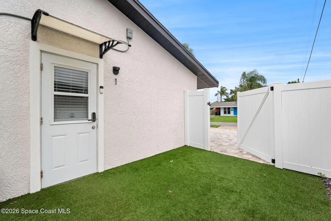 Photo of 712 Badger Drive NE