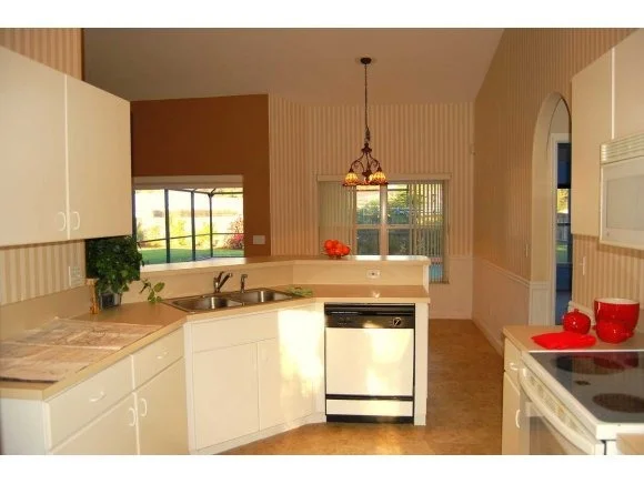 Photo of 860 Spring Oak