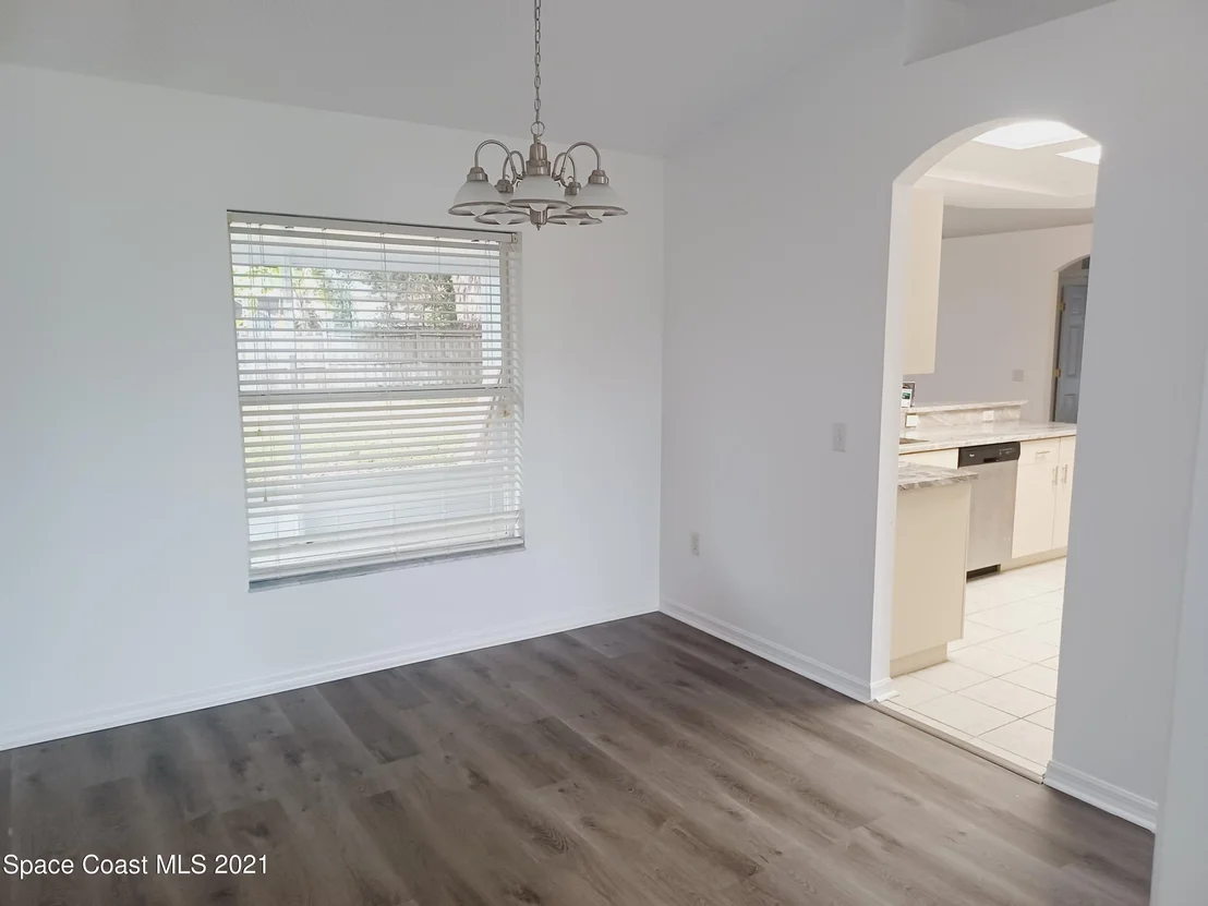 Photo of 6000 Albanene Avenue