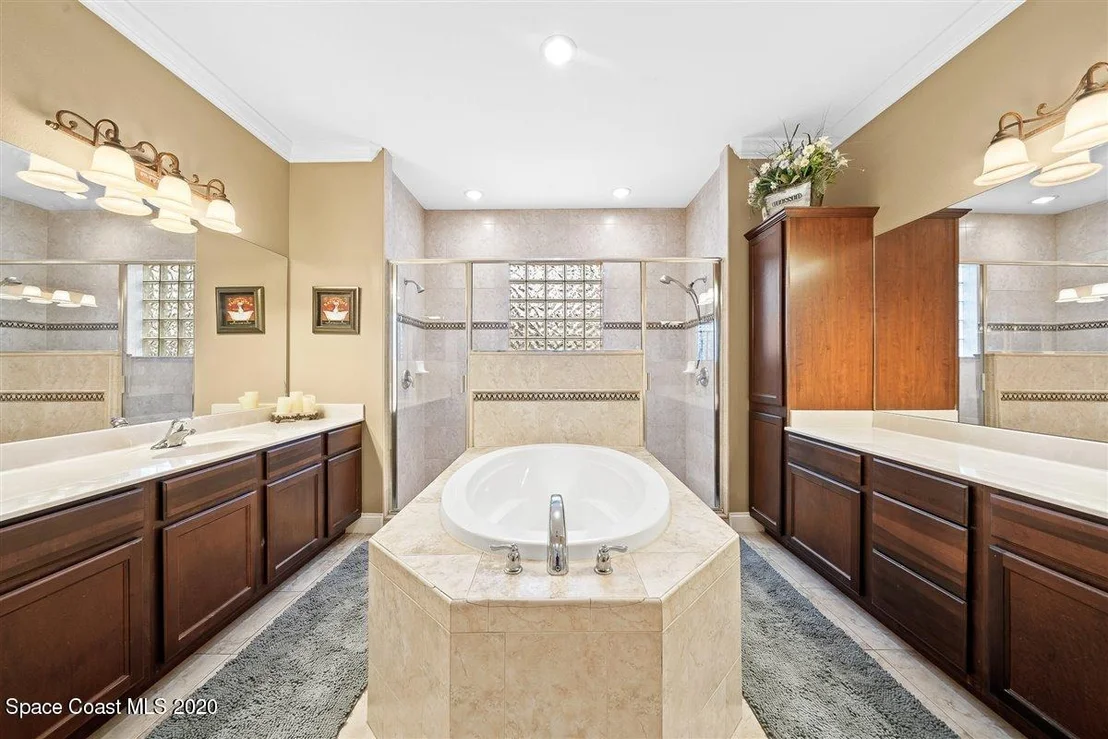 Photo of 1429 Corbett Lane