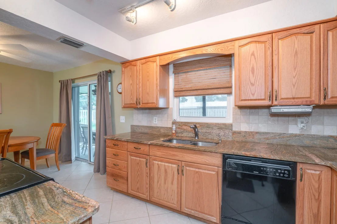 Photo of 846 Mohawk Avenue