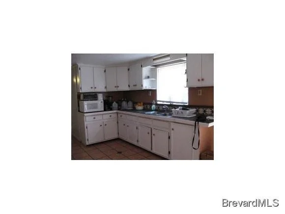 Photo of 1786 Blanche