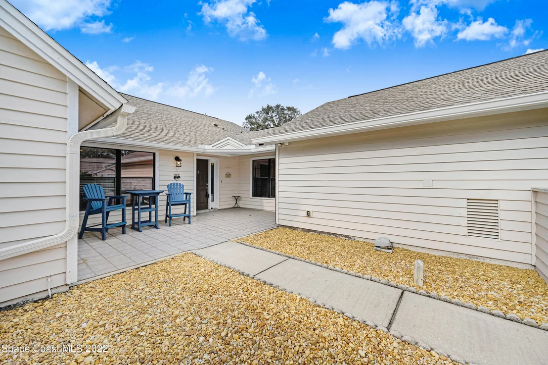 Photo of 820 Ridge Lake Drive