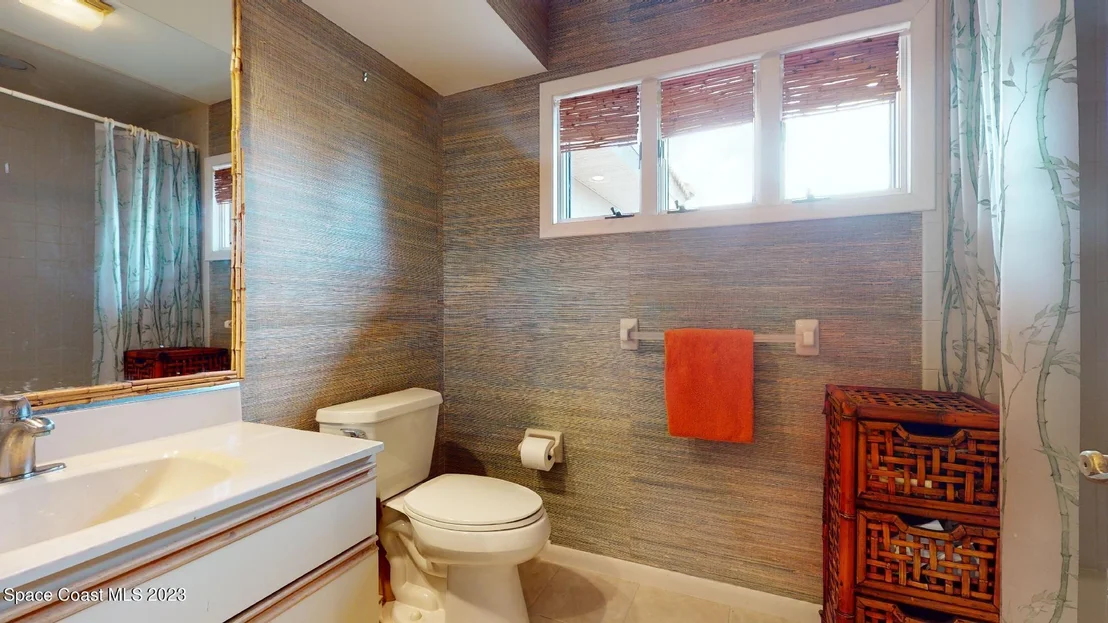 Photo of 421 Riverview Lane