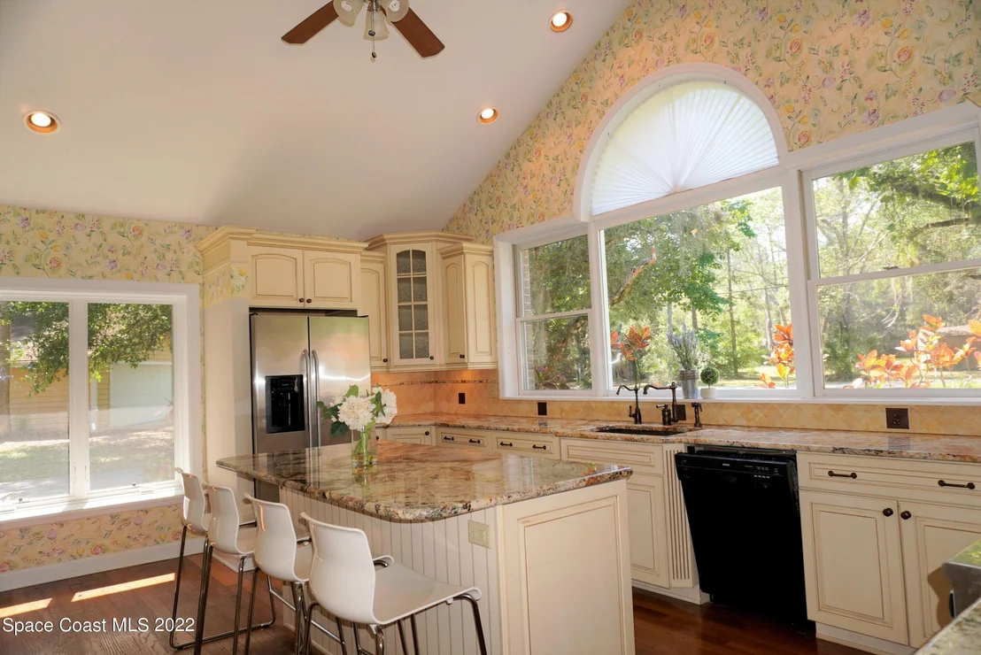 Photo of 686 Hammock Road